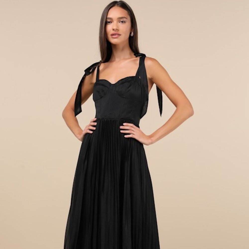 Lulus Attentive Elegance Black Tie-strap Bustier Pleated Maxi Dress - Size M